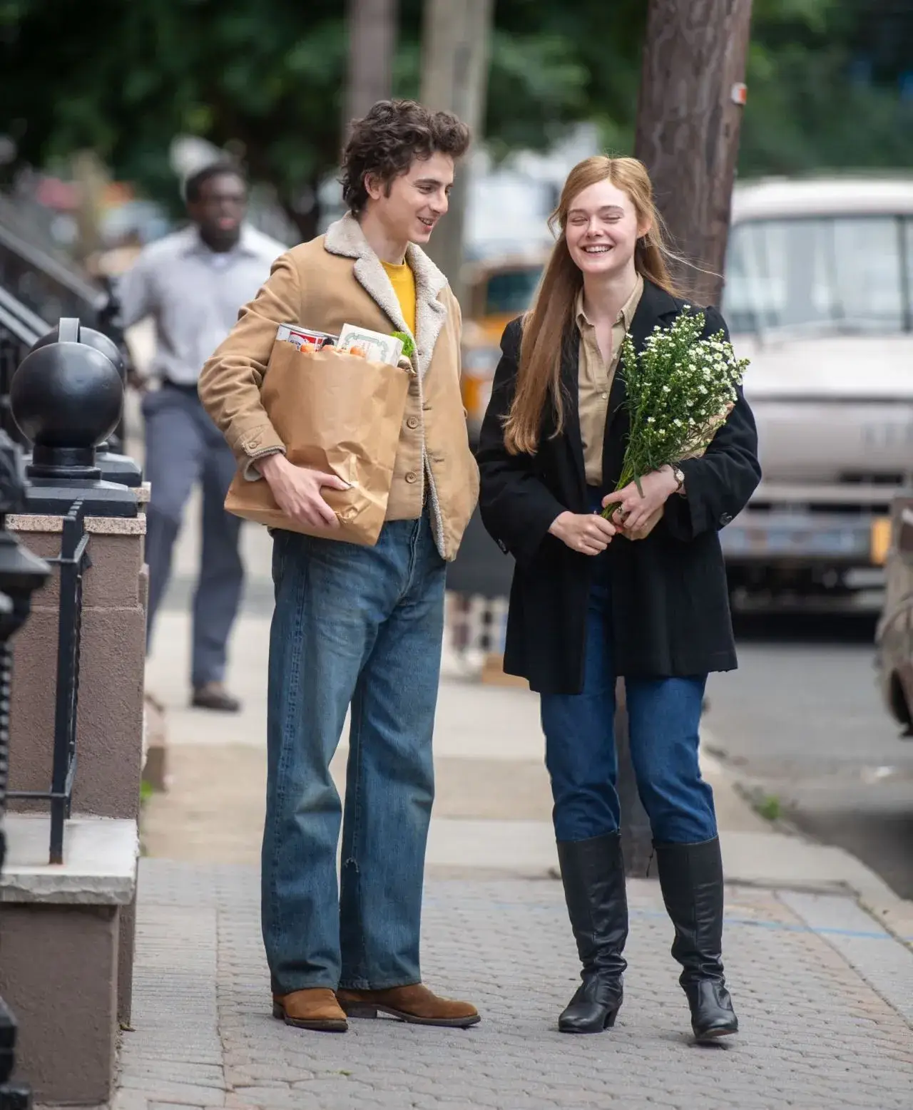 ELLE FANNING AND TIMOTHEE CHALAMET AT A COMPLETE UNKNOWN SET IN NEW JERSEY 4